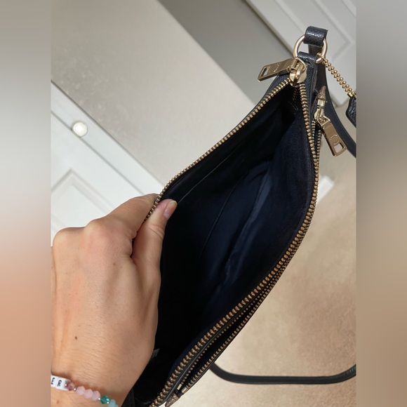 Coach purse - Picture 4 of 7